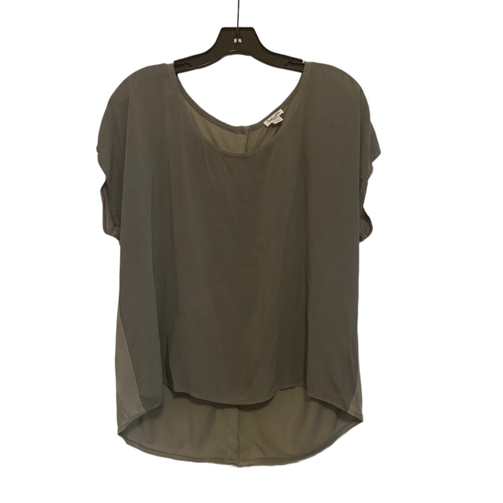 SPLENDID Green Two Toned Short Sleeved Blouse with Buttons Down Back